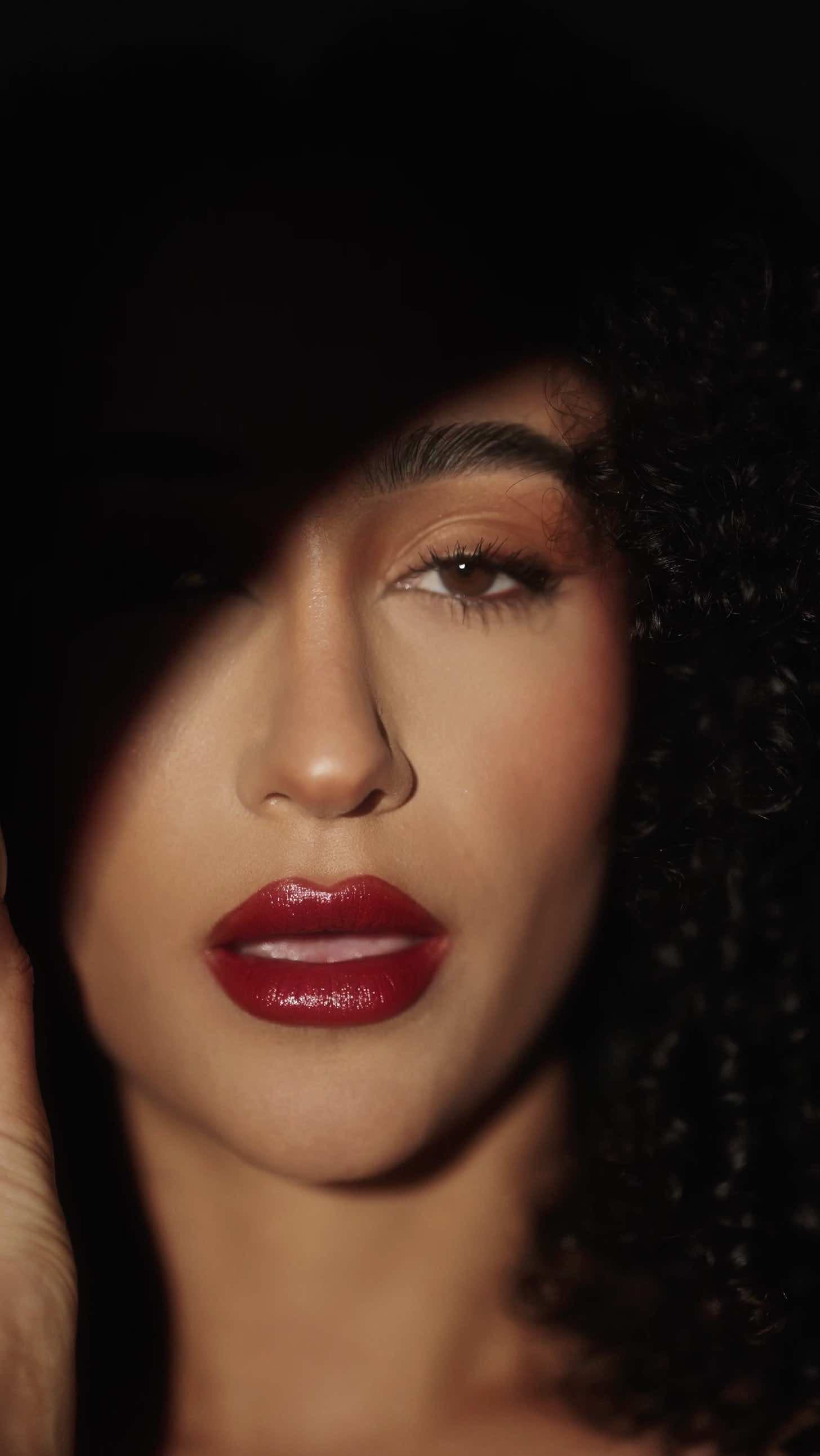 Oleh Creative hero background